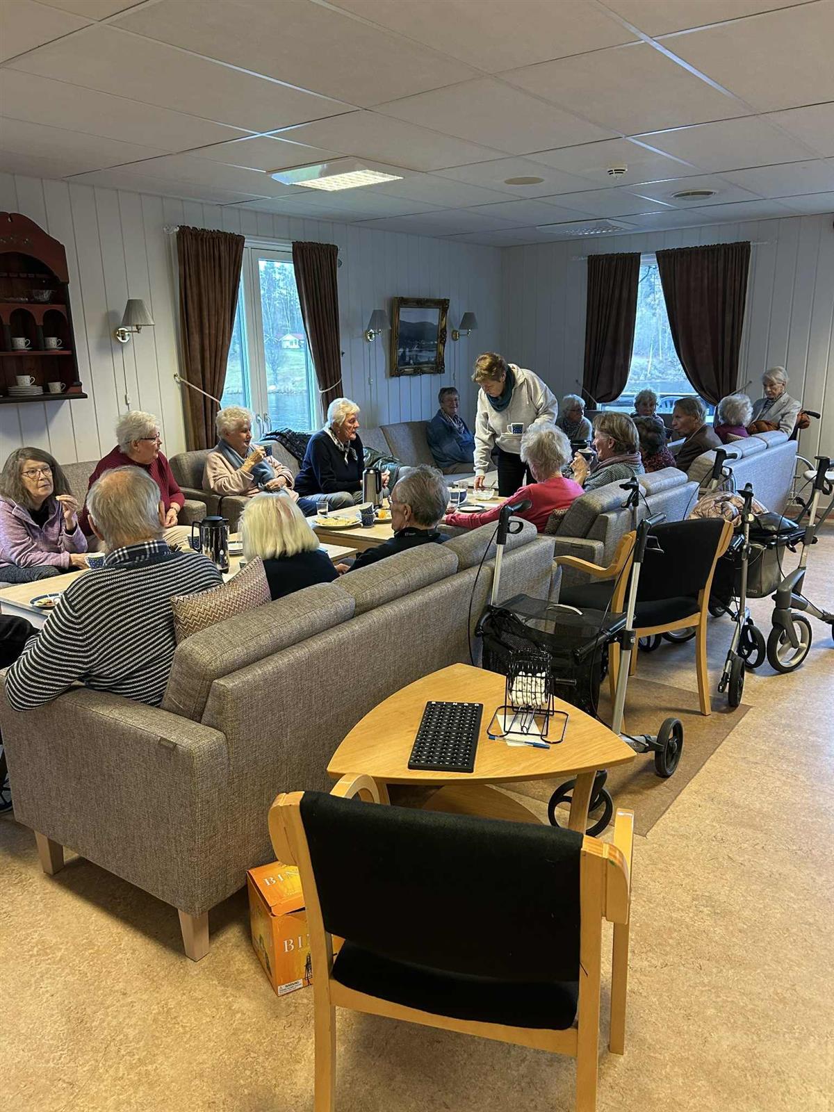 Bingo på Kryllingheimen - Klikk for stort bilde