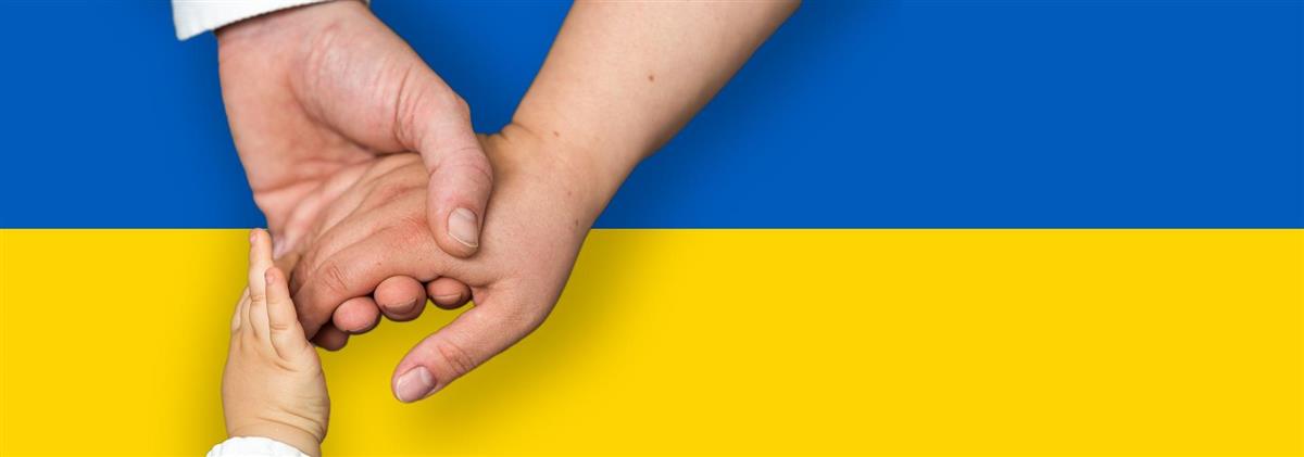 Ukrainsk flagg og hender